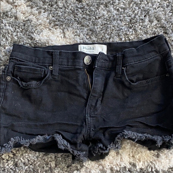 Black mudd Jean shorts - Picture 1 of 1